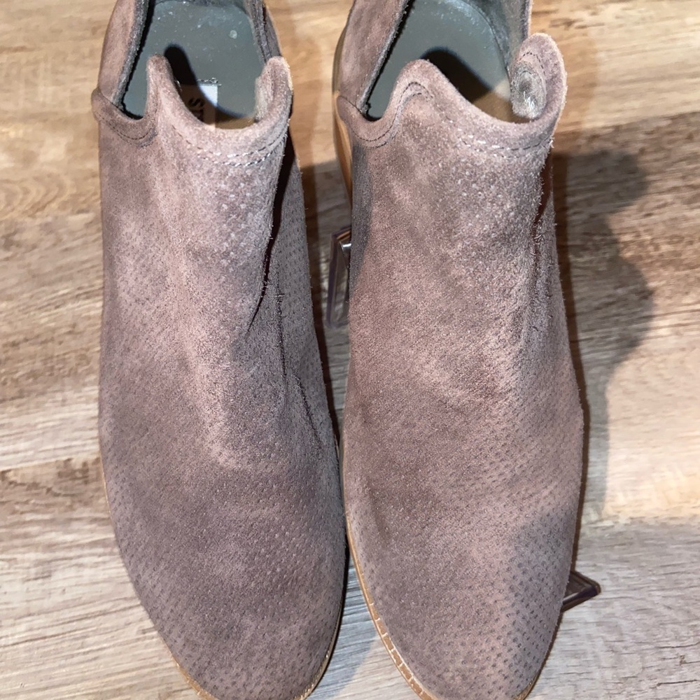 Steve Madden Women’s Lancaster Taupe Suede Ankle Back Zip Booties Size 7.5M  (L) - Picture 2 of 11